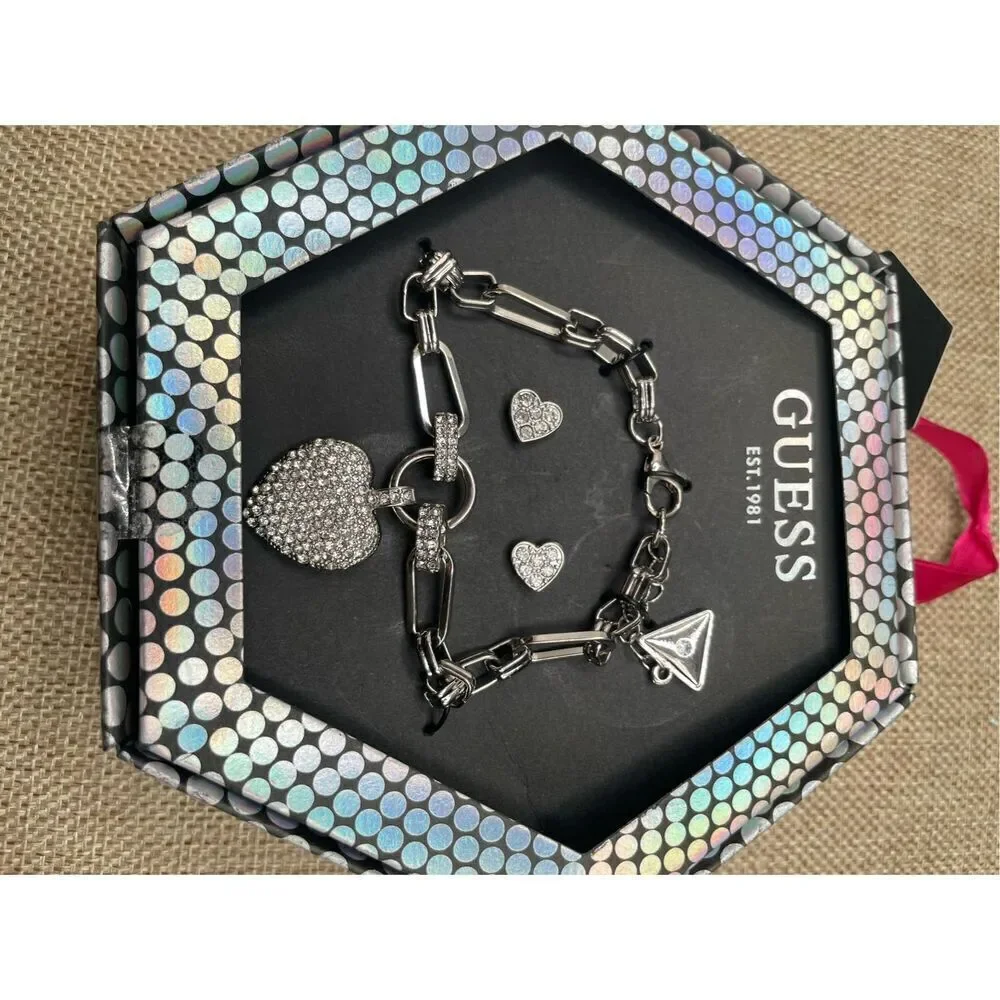 GUESS Gift Set Silver Tone Crystal Heart Bracelet & Earrings Set New Heart Theme